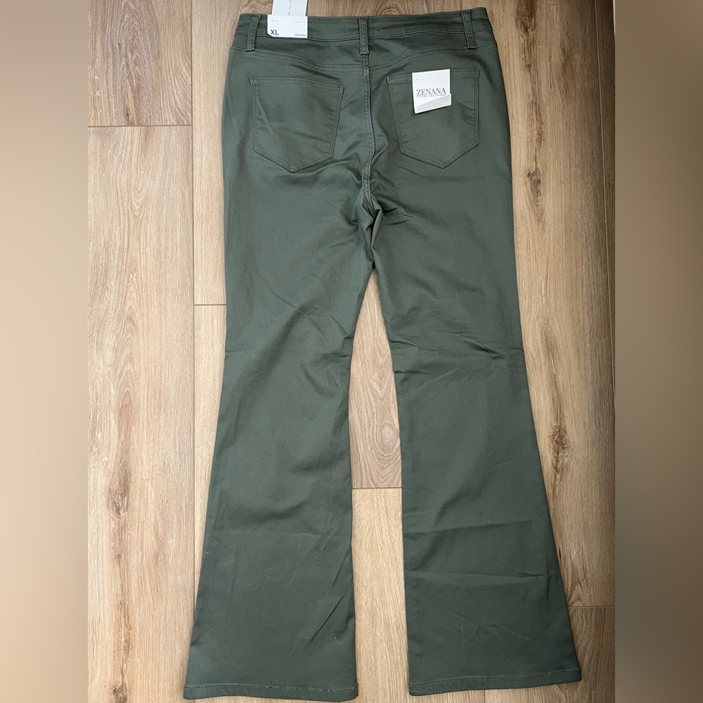 Zenana Outfitters Olive Green Women's Pants - Picture 4 of 11